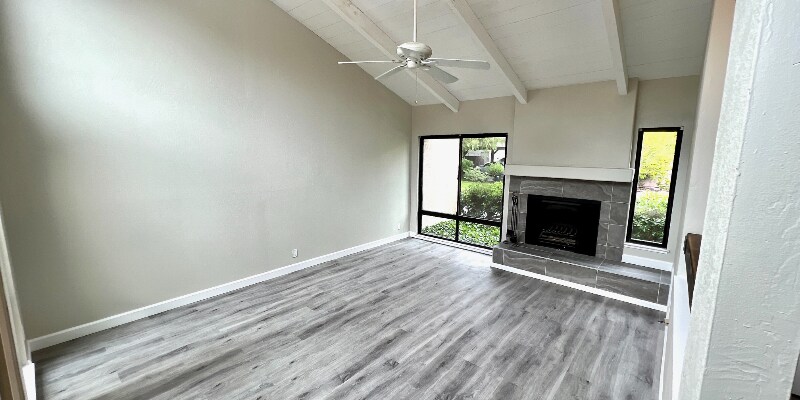Primary Photo - 511 Jones Pl