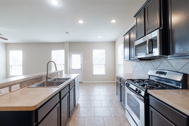 Foto del edificio - 25322 Saddlebrook Ranch Dr