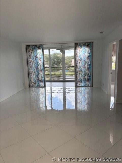 Building Photo - 1811 Sabal Palm Dr