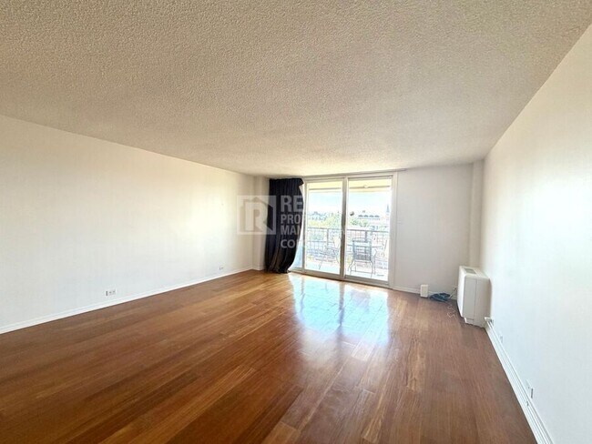 Building Photo - 2225 Buchtel Blvd S