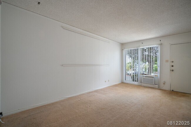 Foto del edificio - 2 Bed 1 Bath in Ridgeway