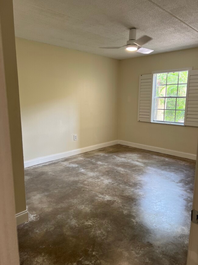 Building Photo - 5305 San Sebastian Ct