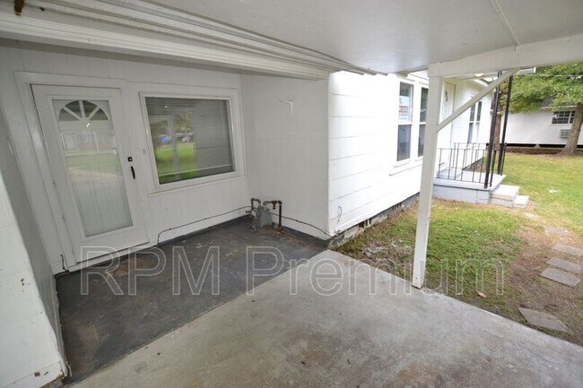 Building Photo - 11933 Newsom Dr