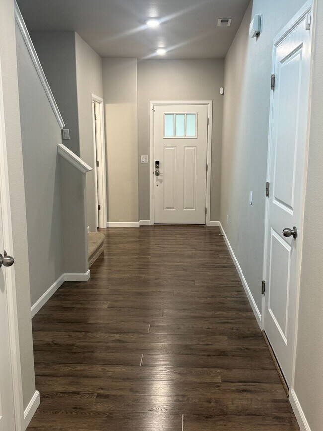 Building Photo - Lacey/Hawks Prairie 4 bedroom 2381 SF home...