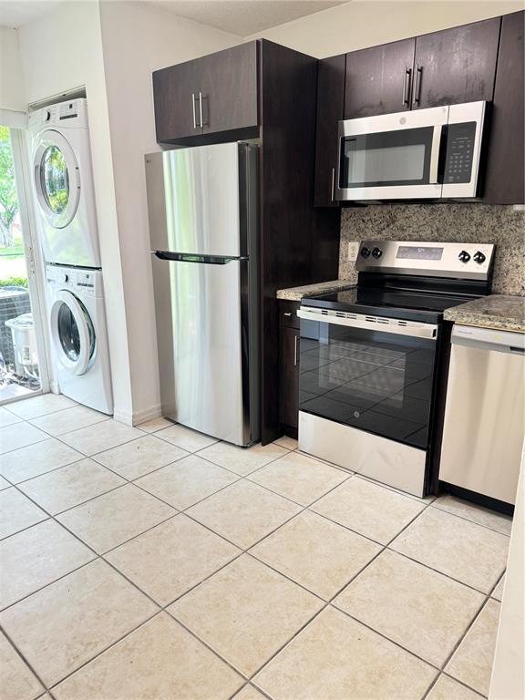 Foto principal - 7900 NW 6th St