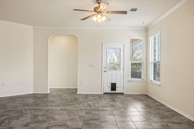 Foto del edificio - 805 Sandhill Branch Dr