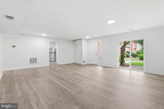 Foto del edificio - 4533 Logsdon Dr