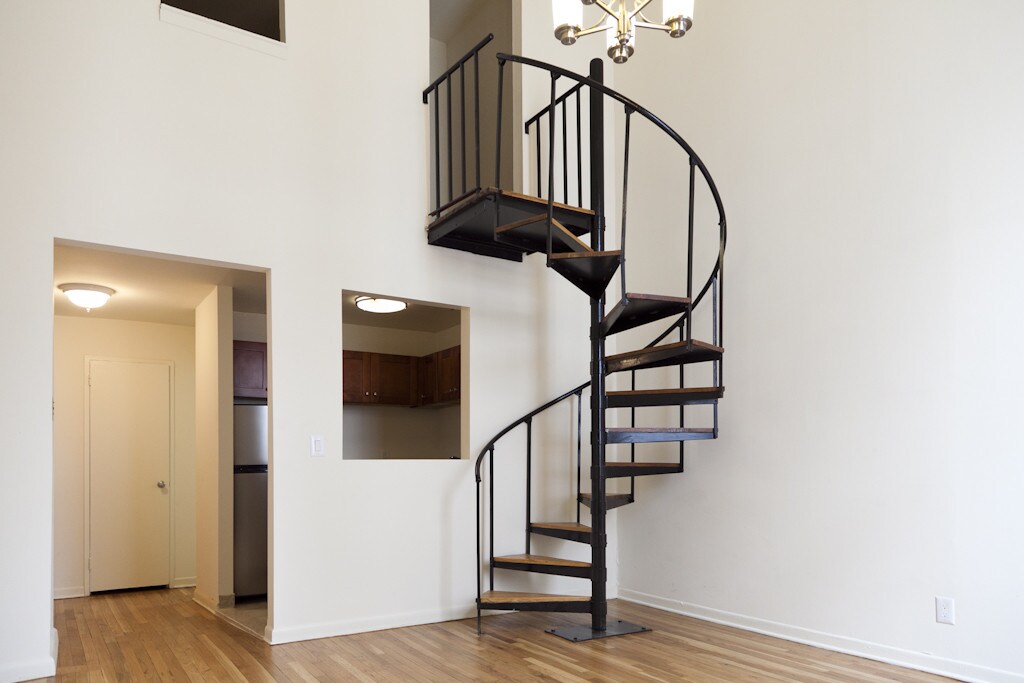 Foto principal - 131 E 83rd St