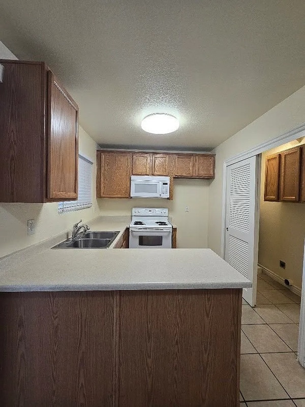 Building Photo - 1745 N Winery Ave