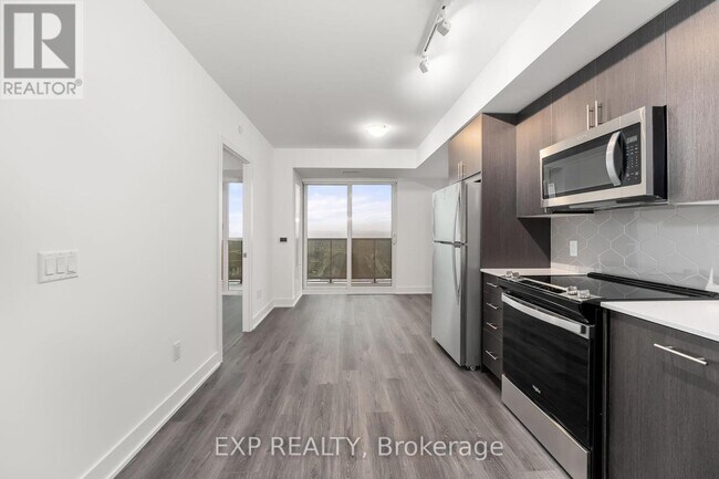 Photo du bâtiment - 2545-2545 Simcoe St N