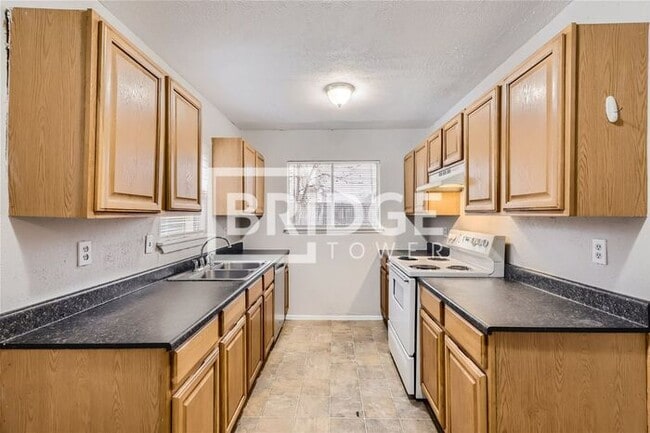 Foto del edificio - 6405 Magnolia Ln