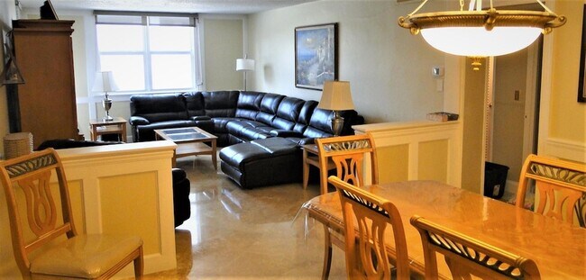 Foto del edificio - 4250 Galt Ocean Dr