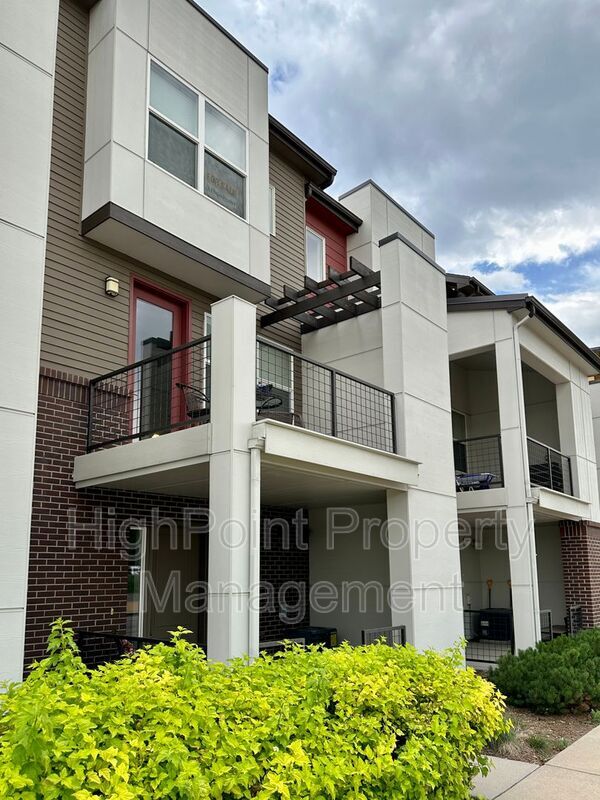 Primary Photo - 11258 Uptown Ave