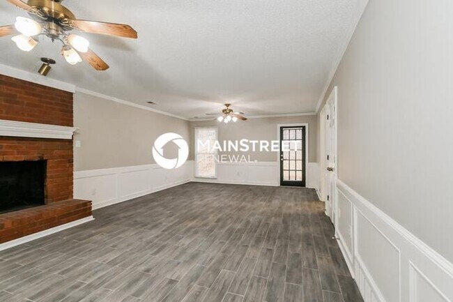 Foto del edificio - 4 Bedroom Pet-Friendly Home in CORDOVA, TN with Main Street Renewal
