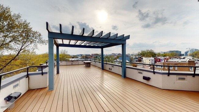 Building Photo - 1103 9th St NE