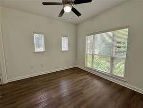 Building Photo - 6740 Windhaven Pkwy