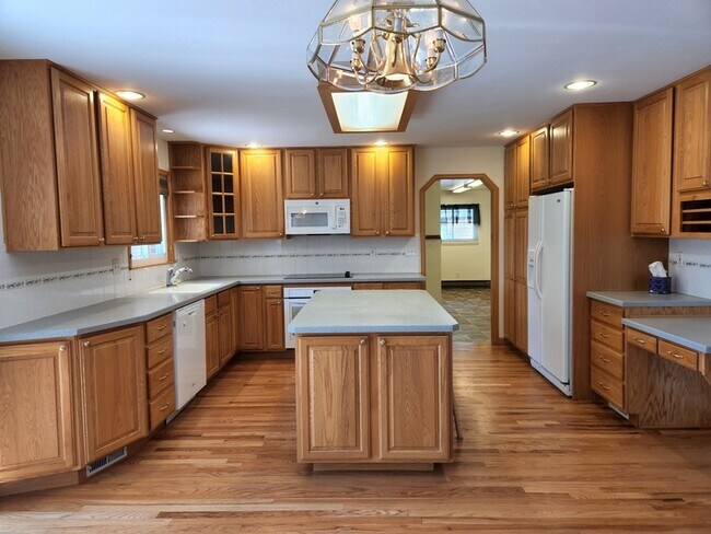 Foto del edificio - 2410 W 20th Street Rd