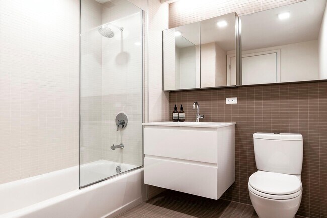 Foto del edificio - 37-40-40 27th St