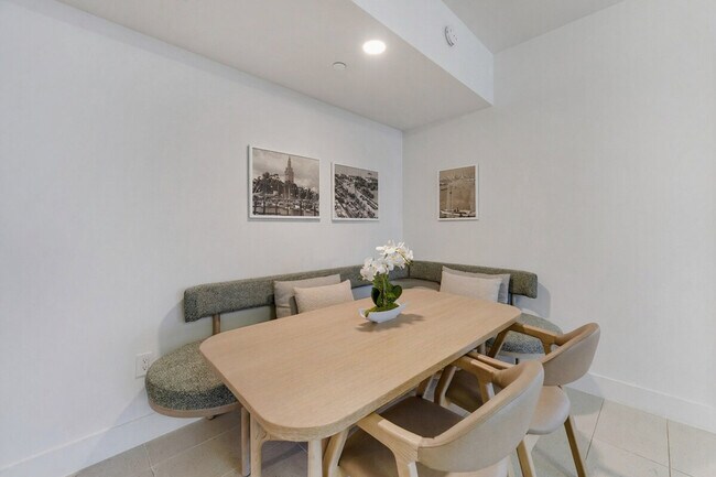 Foto del edificio - 121 NE 5th St