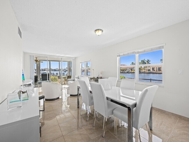 Foto del edificio - 3212 S Ocean Blvd