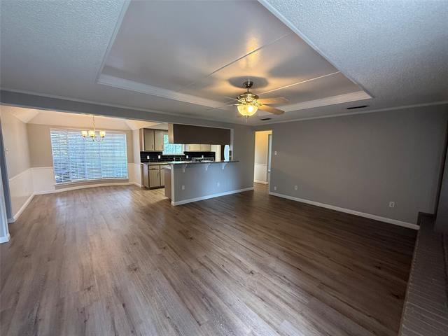 Building Photo - 5912 Pleasant Hill Dr