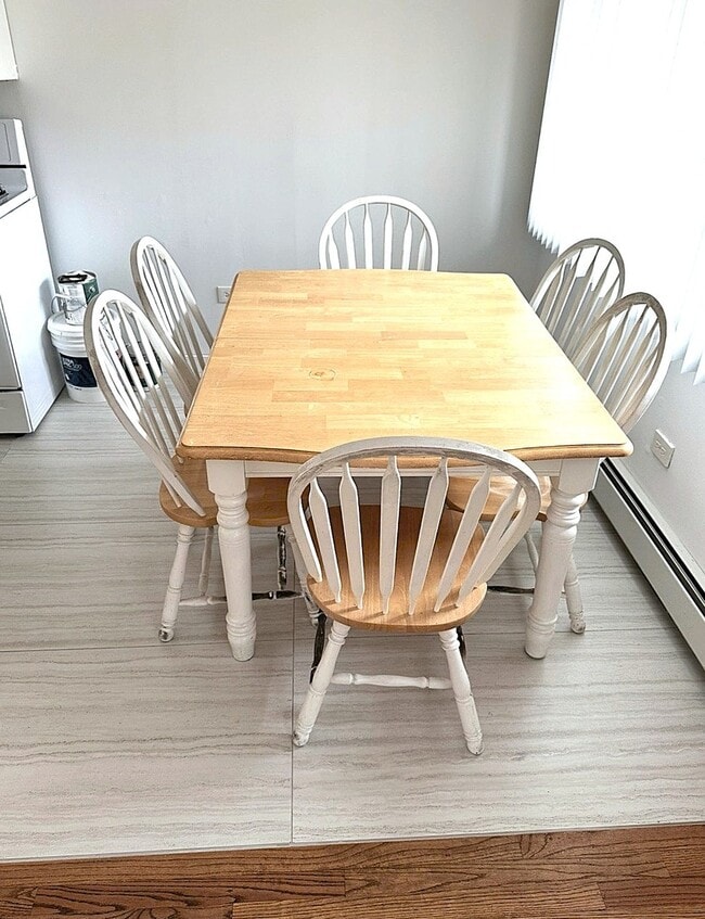 Foto del edificio - 8655 1/2 W Foster Ave