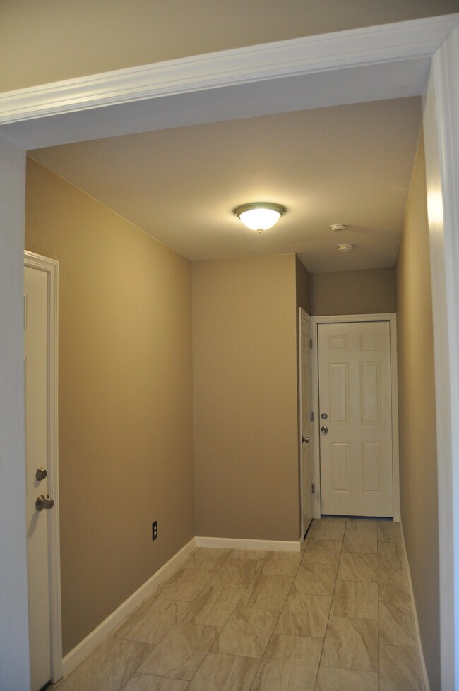 Foto del edificio - 107 Winslow Plz