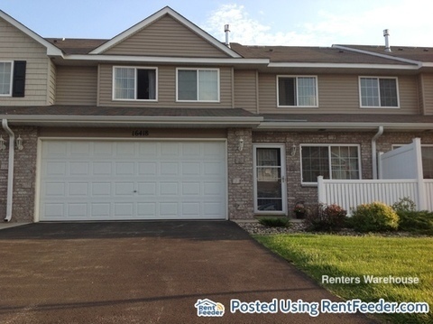 Primary Photo - 16418 Elm Creek Ln
