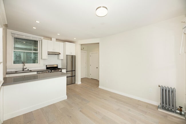 Building Photo - 1424 Polk St