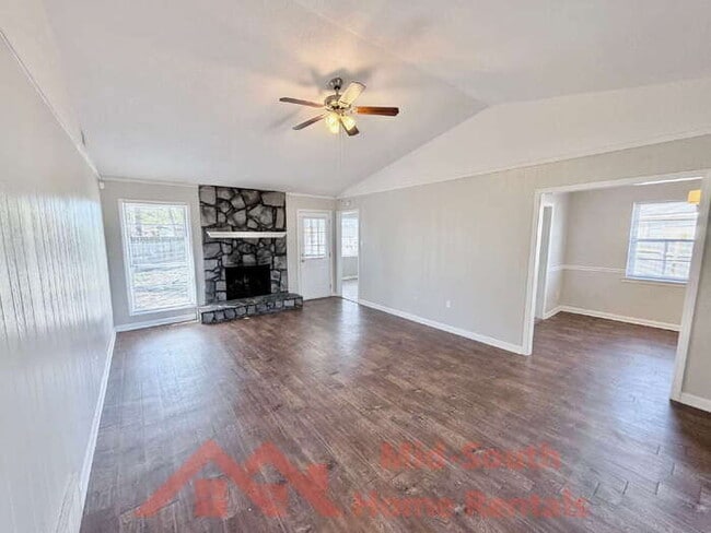 Building Photo - 7029 Tree Line Cove