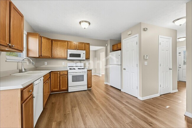 Foto del edificio - 8412 Celestial Cir
