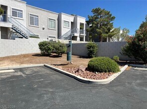 Building Photo - 2201 Ramsgate Dr