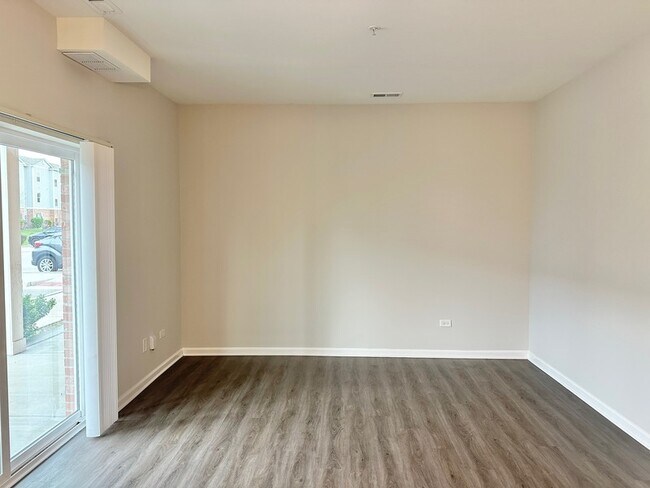 Foto del edificio - 853 E Main St