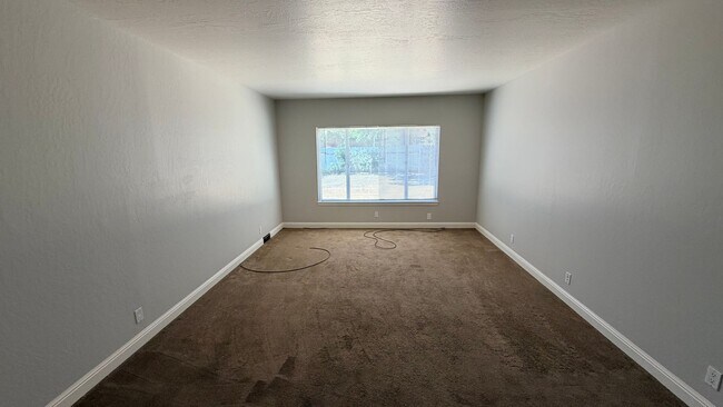 Building Photo - 5308 Lightwood Dr