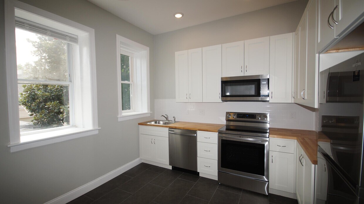 Foto principal - 2309 Thurman Ave