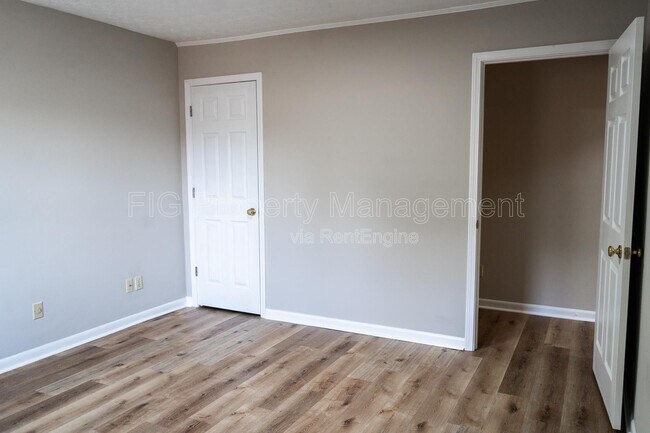 Foto del edificio - 1816 Lively Rd