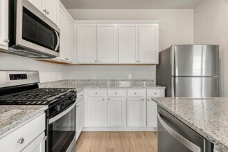 Building Photo - 404 Mystic Slopes Dr
