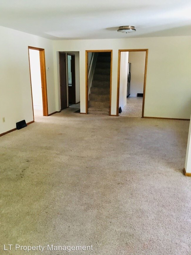 Building Photo - 4 br, 1 bath House - 710 South Oak Street