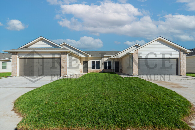 Building Photo - 6820 White Pine