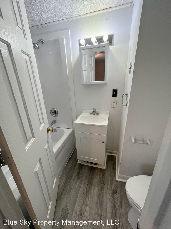 Foto del edificio - 2 br, 1 bath House - 308 E. Berkley Ave