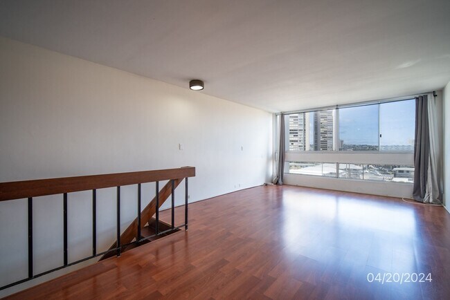 Foto del edificio - Clean 1BR/1BA/1PKG in Ala Wai Plaza Skyrise.
