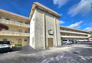 Building Photo - 3531 NW 50th Ave