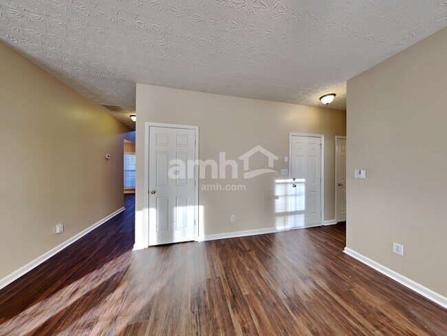 Building Photo - 732 Winbrook Drive