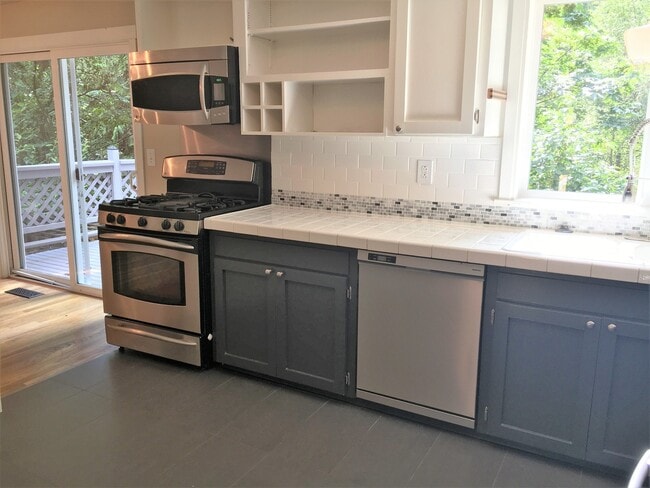 Beautiful 4 Bedroom Juanita Gem Walking Di... - Beautiful 4 Bedroom Juanita Gem Walking Di... House