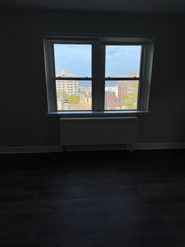 Foto del edificio - 1041 E Knapp St