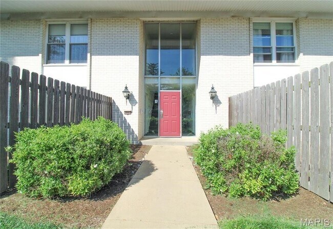 Building Photo - 10407 Briarbend Dr