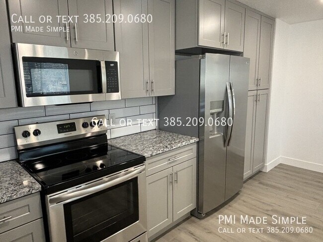Foto del edificio - Renovated Duplex on a Quiet Cul-de-sac