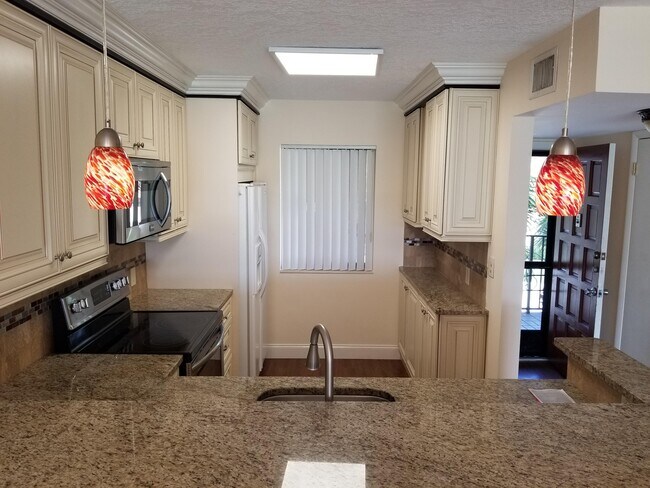 Building Photo - 4539 Luxemburg Ct