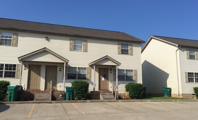 Colonial Townhouses Apartments - Hurricane, WV | Apartments.com