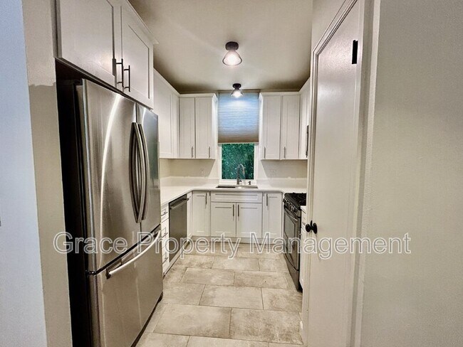 Building Photo - 954 Vetch Cir